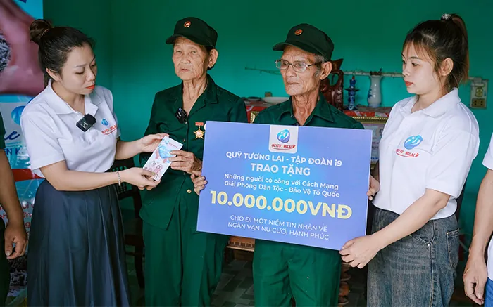 Hỗ trợ khách hàng 24/7 của hi8