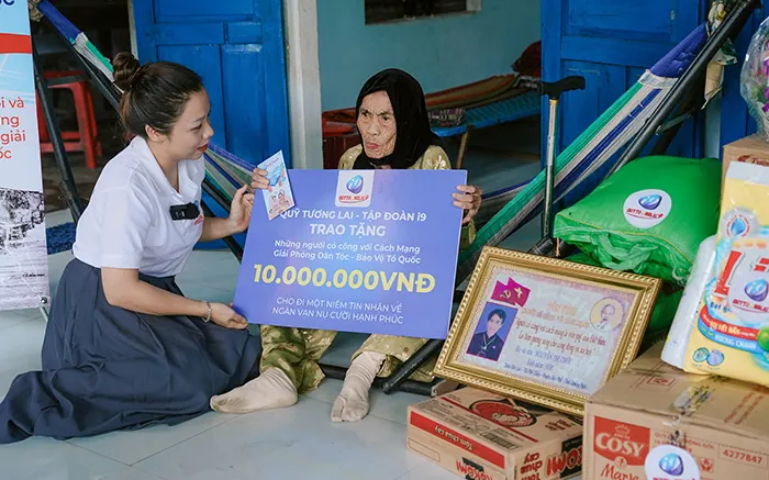 Đội ngũ hỗ trợ khách hàng hi8 chuyên nghiệp sẵn sàng phục vụ 24/7